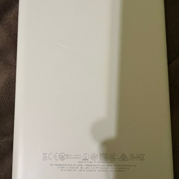 Amazon Kindle - Picture 2 of 4
